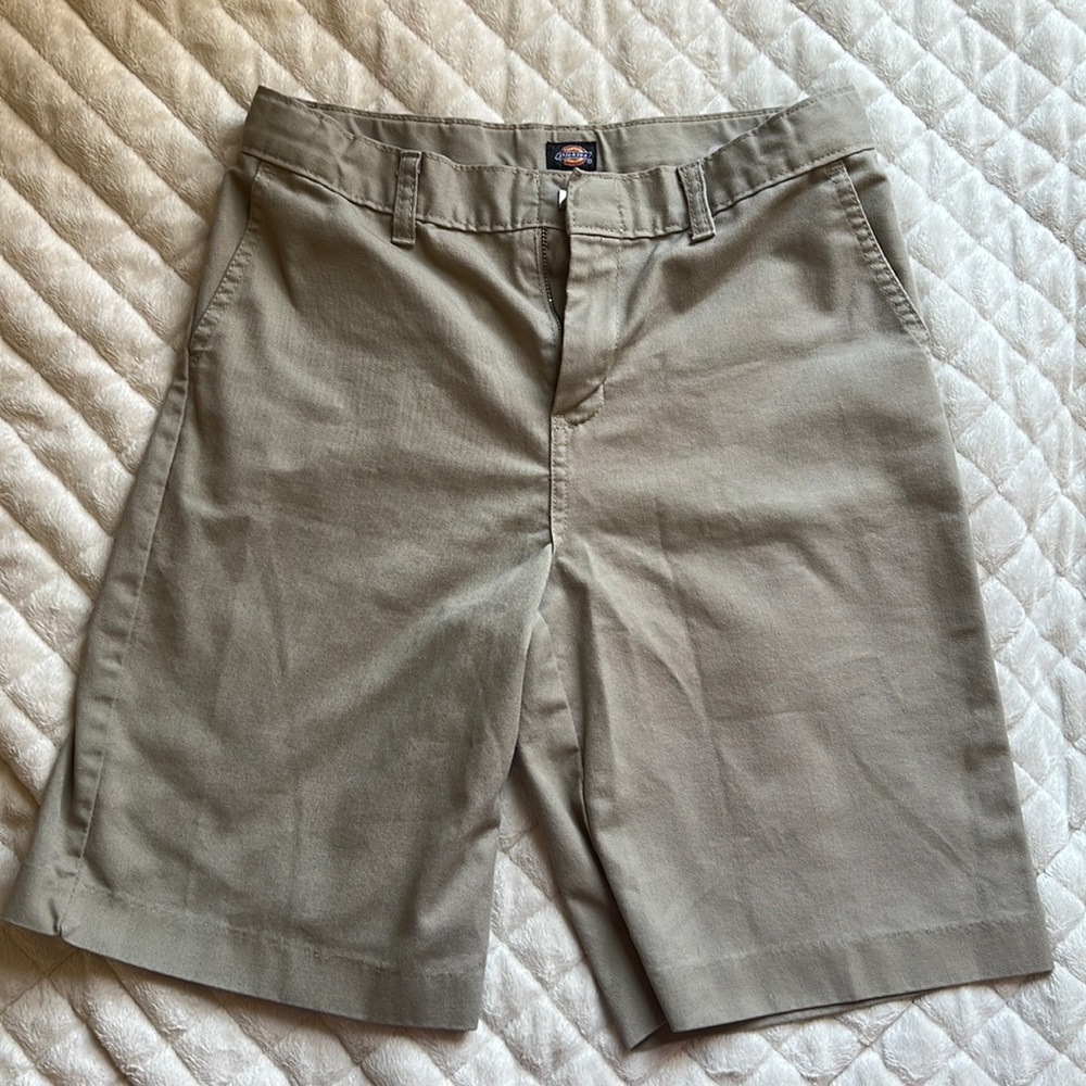 Tan Dickies shorts
